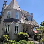 Inn At The Park
