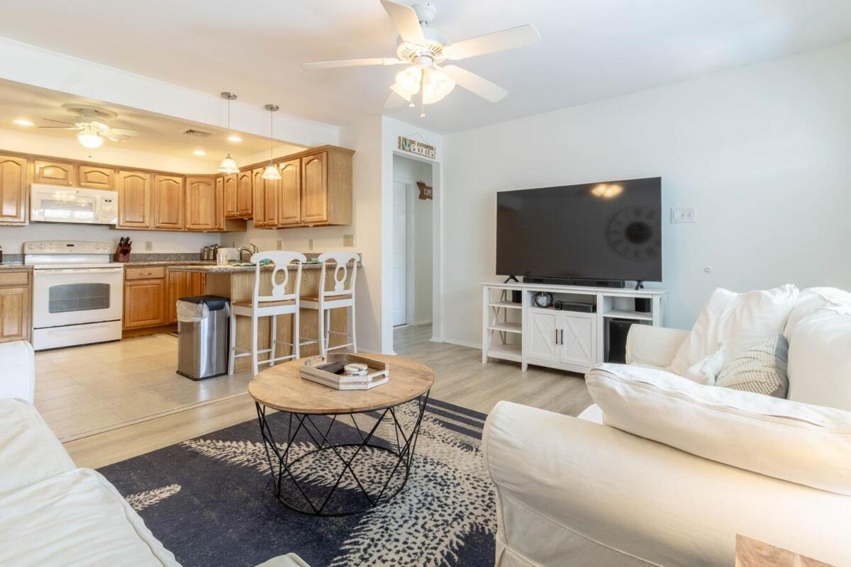 Coastal Cottage! Brand New Listing! Holiday home *