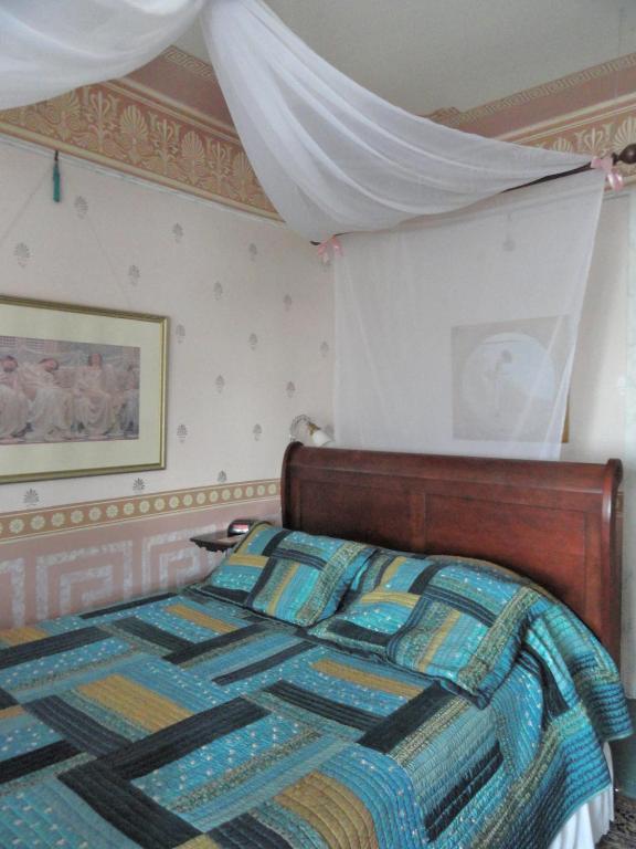 Bed & Breakfast Leith Hall 3*