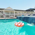 The Beach Club On Madison Avenue