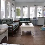 915 Columbia Avenue - Columbia Dream