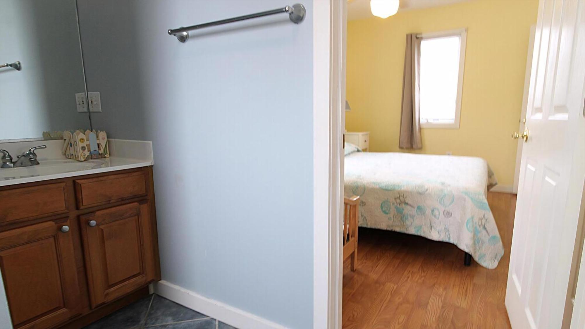 915 Columbia Avenue - Columbia Dream
