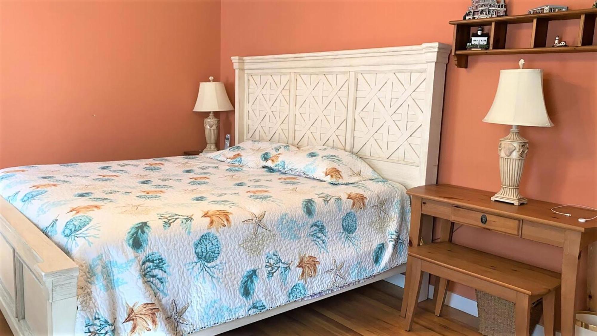 915 Columbia Avenue - Columbia Dream