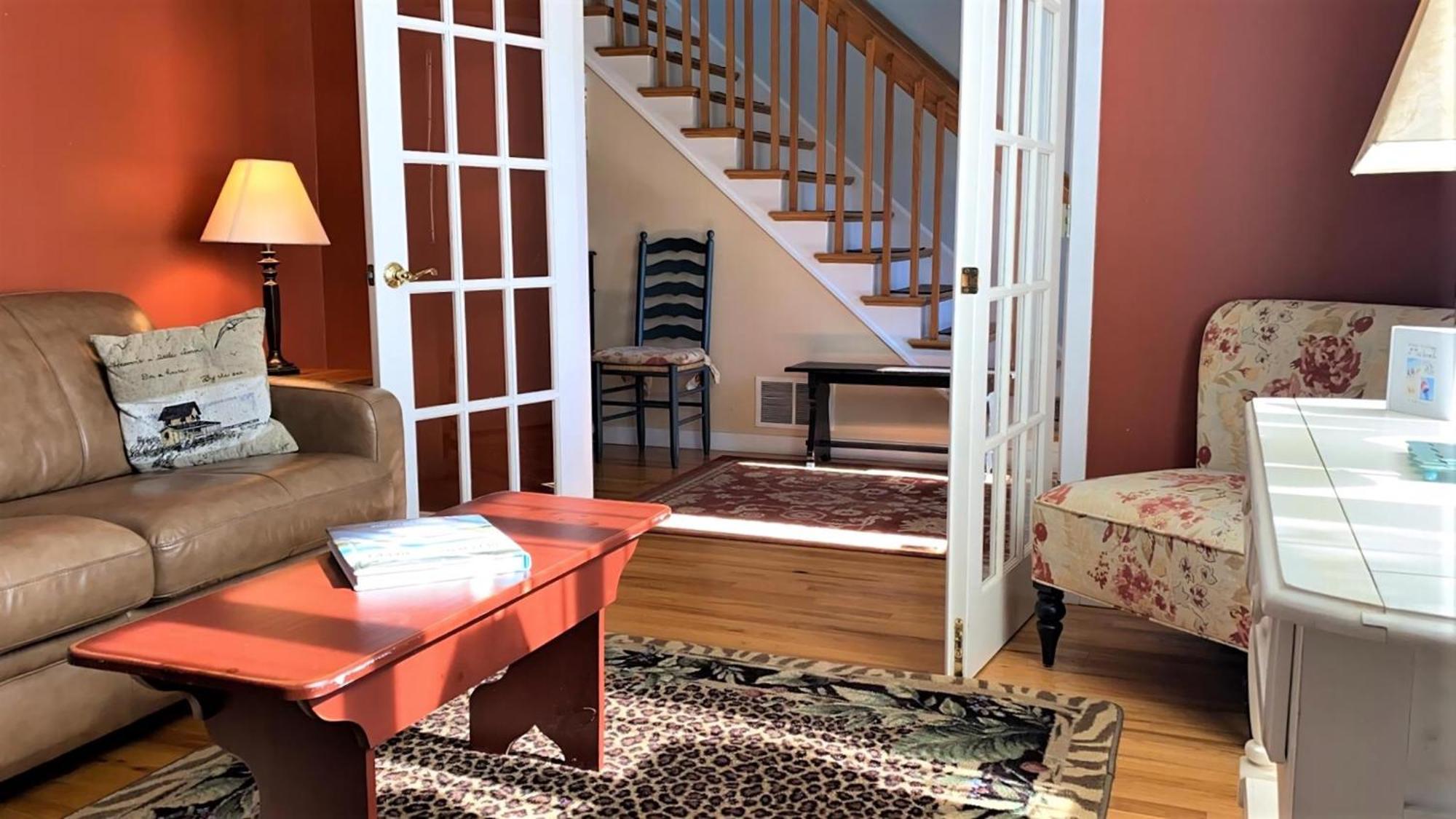 915 Columbia Avenue - Columbia Dream
