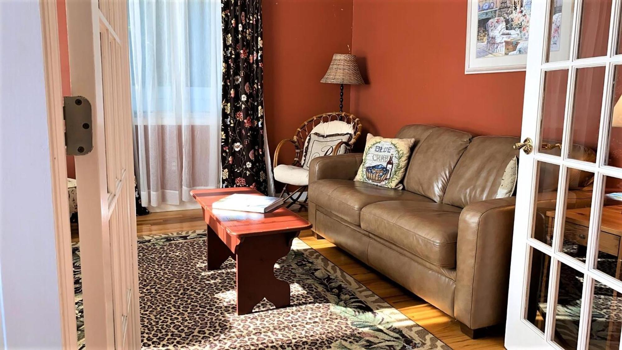 915 Columbia Avenue - Columbia Dream